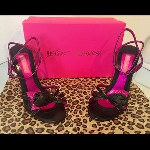 Betsey Johnson signature Hot Pink and Black Heels!